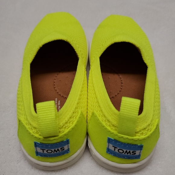 Toms Toddler Shoes Slip On - Picture 2 of 4